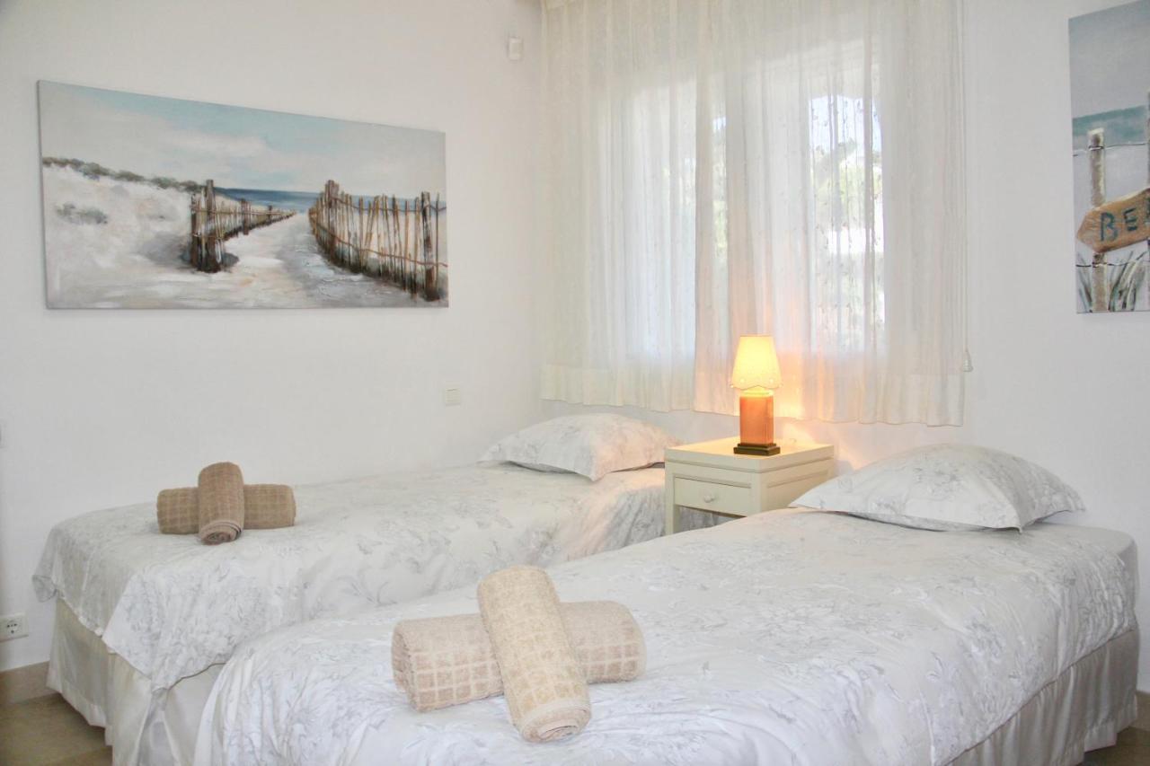 D12 Espectacular y moderno apartamento en primera línea - Estepona - Sinfonia del Mar Exterior foto