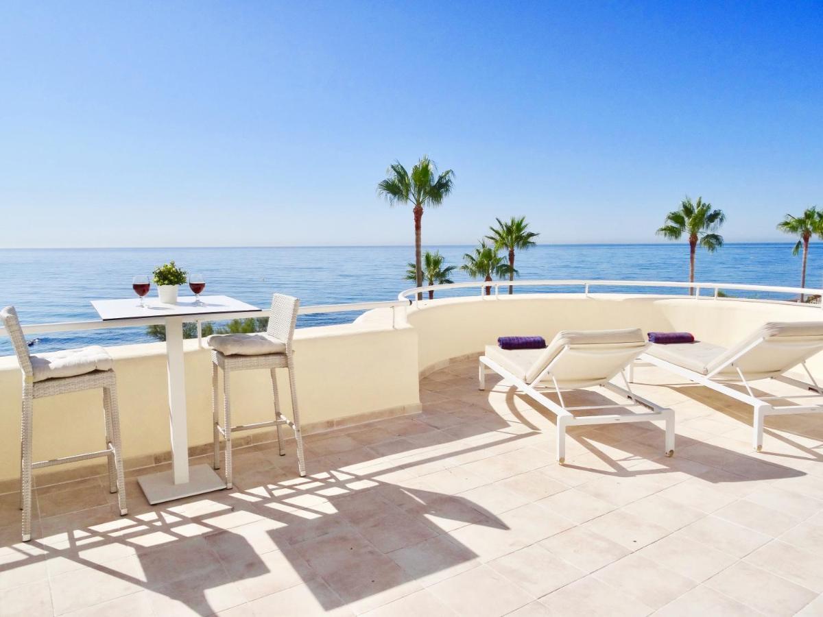 D12 Espectacular y moderno apartamento en primera línea - Estepona - Sinfonia del Mar Exterior foto