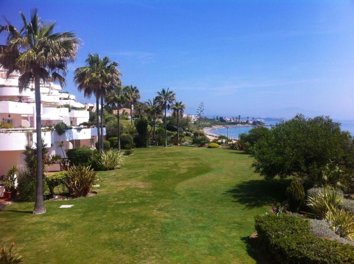D12 Espectacular y moderno apartamento en primera línea - Estepona - Sinfonia del Mar Exterior foto