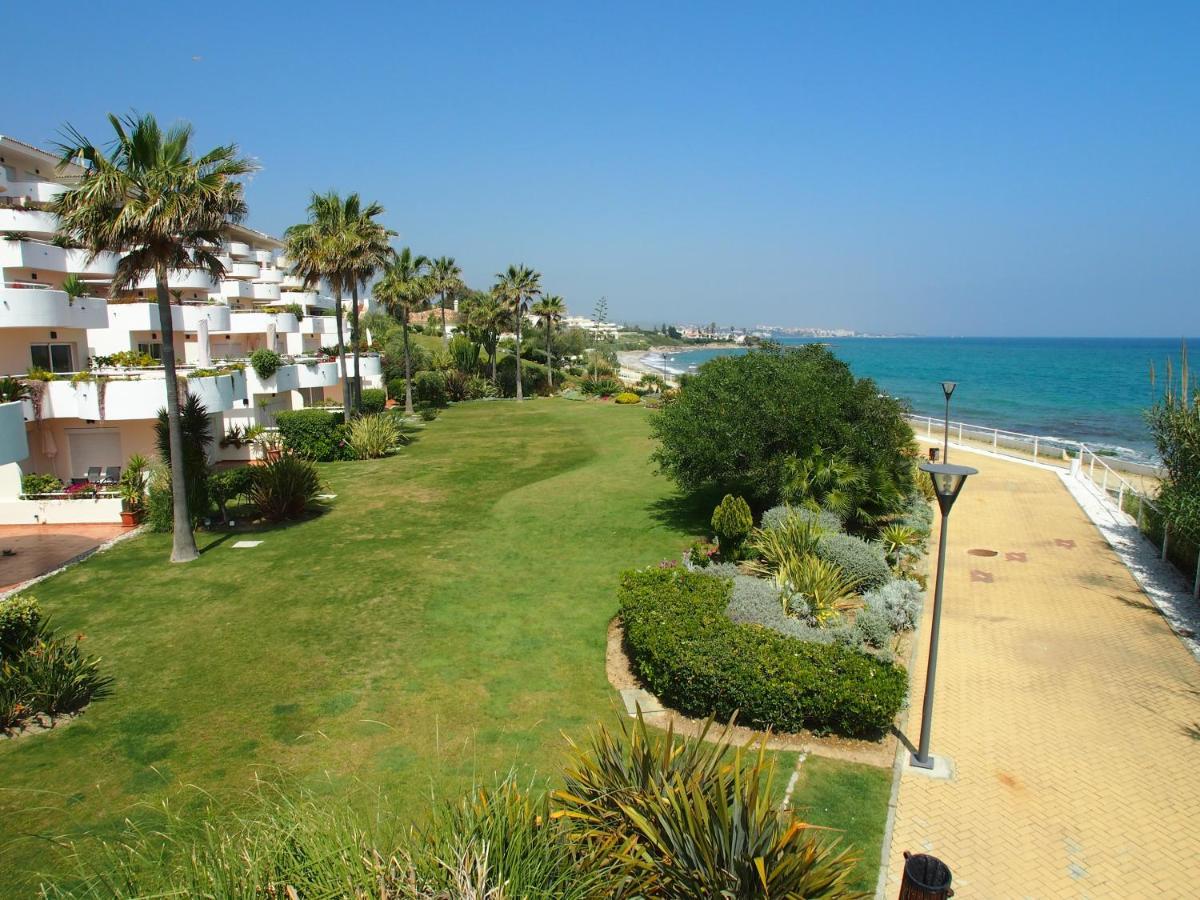 D12 Espectacular y moderno apartamento en primera línea - Estepona - Sinfonia del Mar Exterior foto