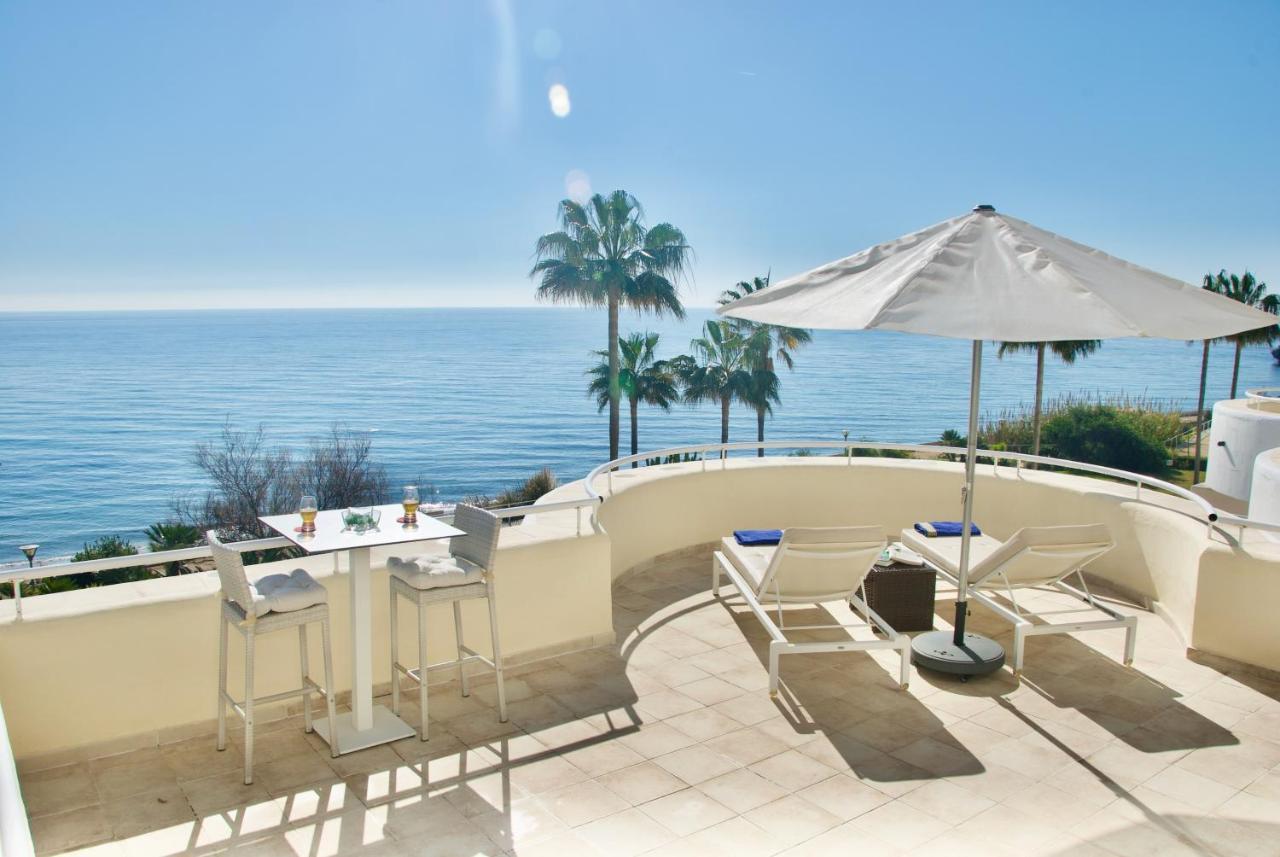 D12 Espectacular y moderno apartamento en primera línea - Estepona - Sinfonia del Mar Exterior foto