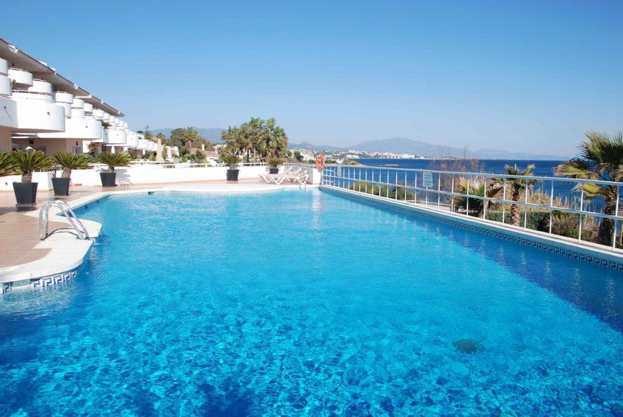 D12 Espectacular y moderno apartamento en primera línea - Estepona - Sinfonia del Mar Exterior foto